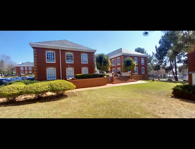 184M² OFFICE TO LET IN BRYANSTON